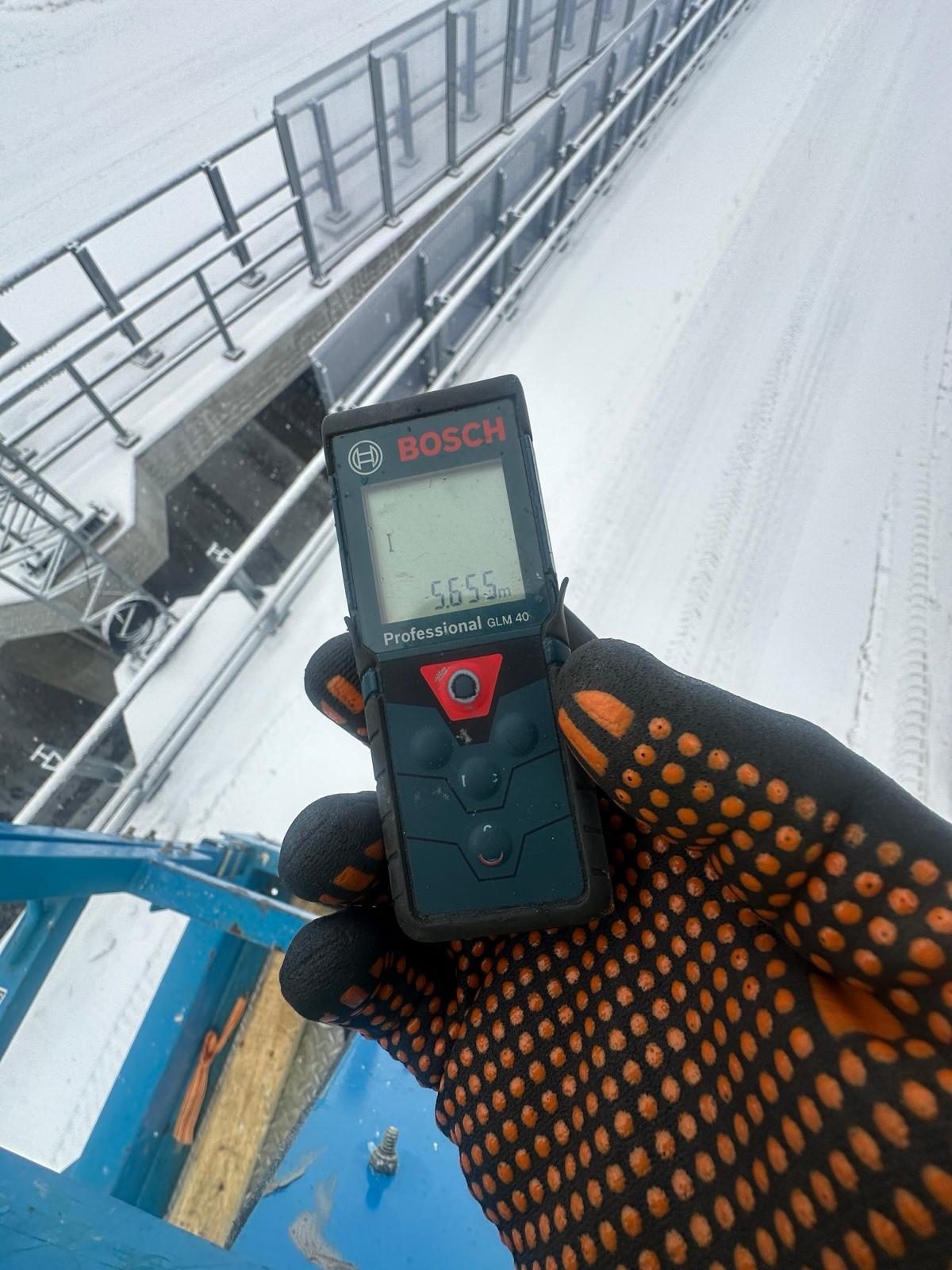 Precisionsmätning på bro i vintermiljö